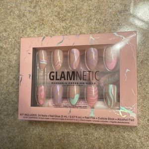 Glamnetic “Wild Card” style Press-On Nail kit